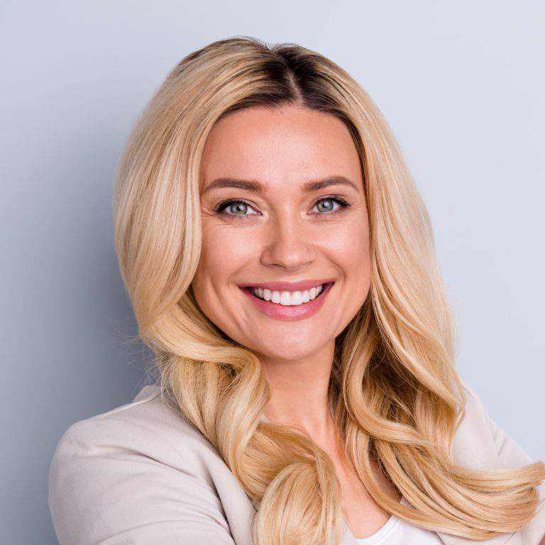 Lindsay Kesselman_sq_151979980_l